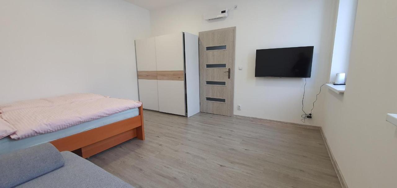 Apartment 35M2 Карлови Вари Екстериор снимка