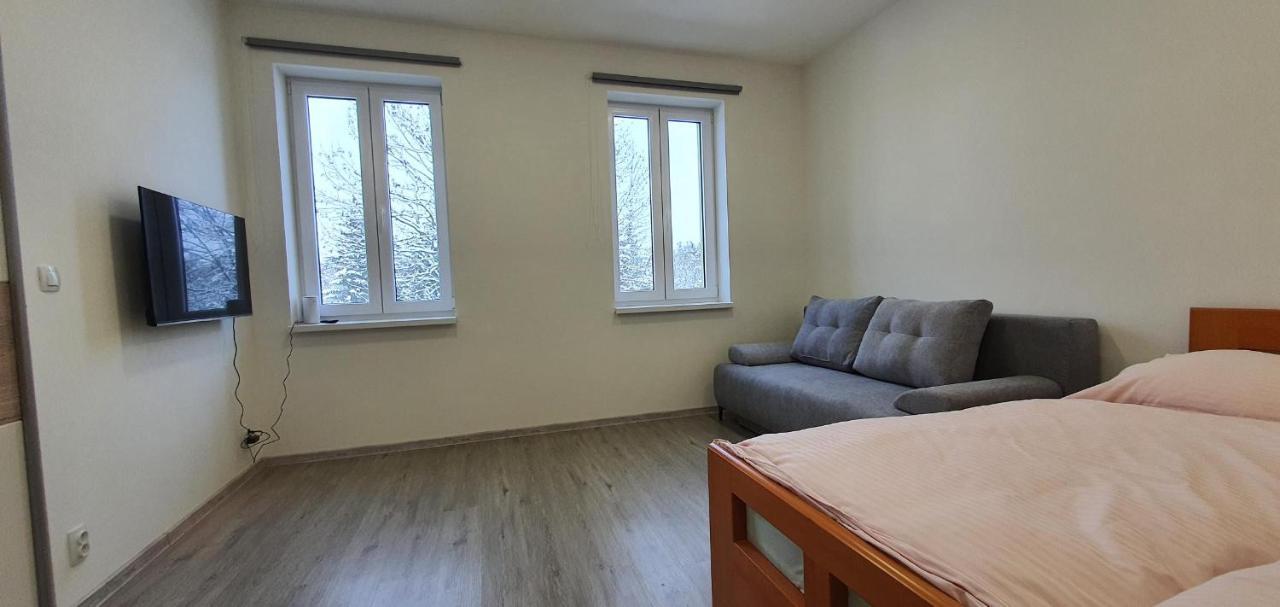 Apartment 35M2 Карлови Вари Екстериор снимка